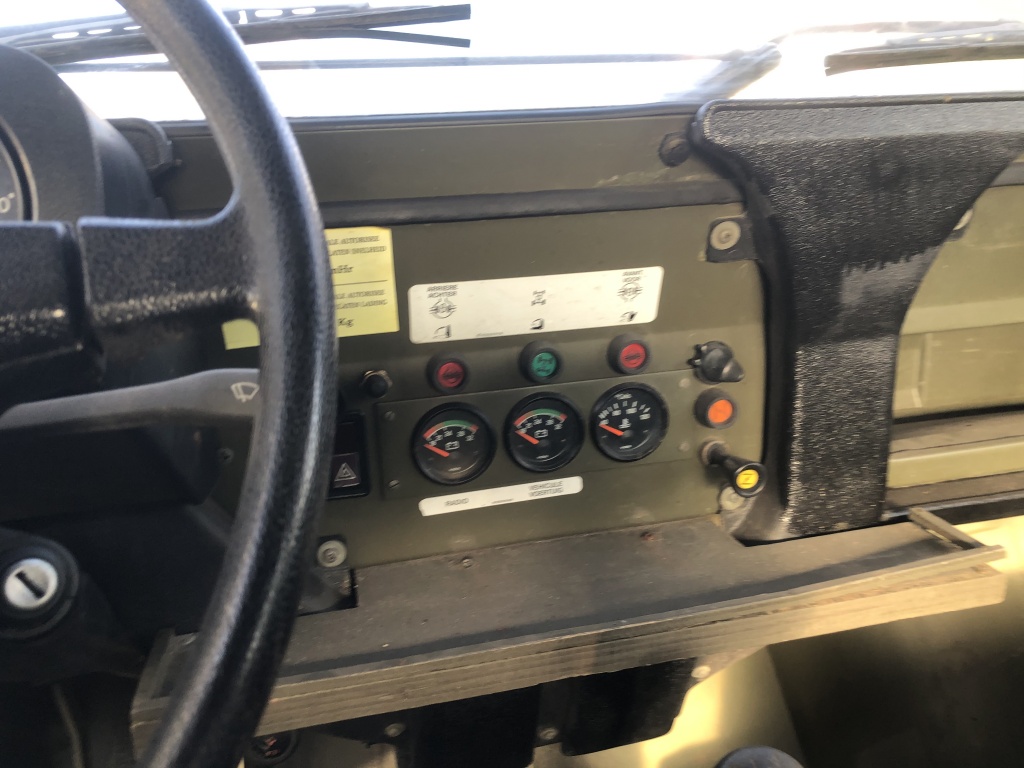 24342109-17.jpg