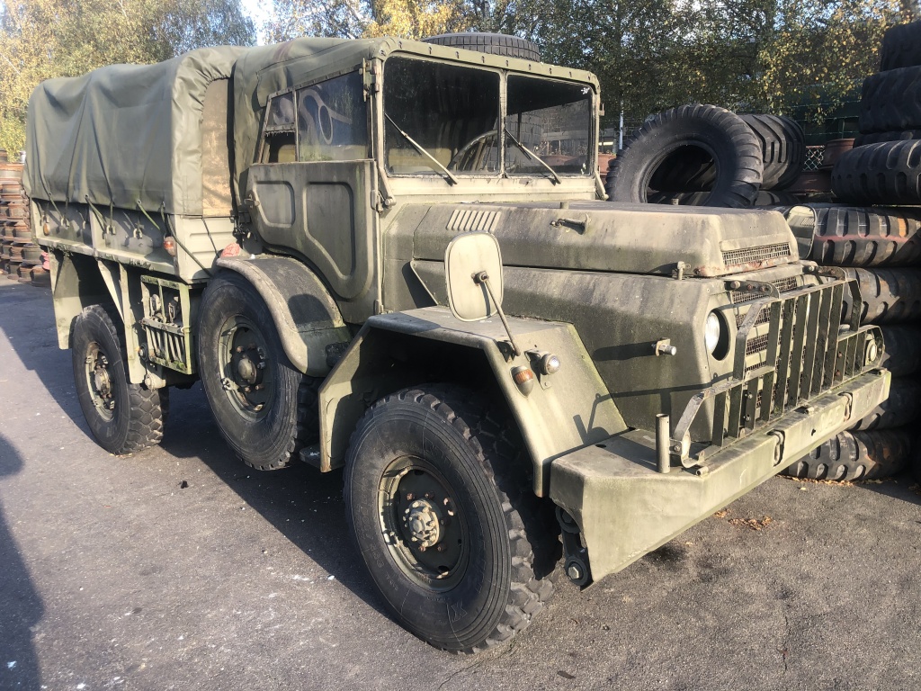 31120165 0.jpg