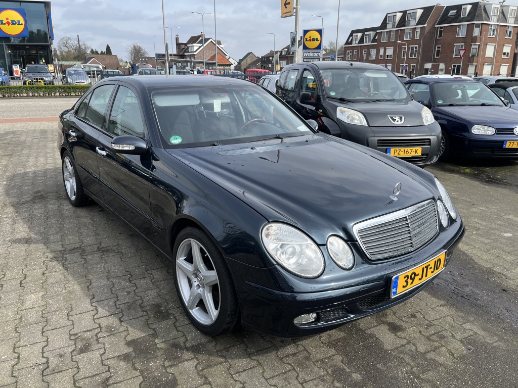37670336 0.jpg