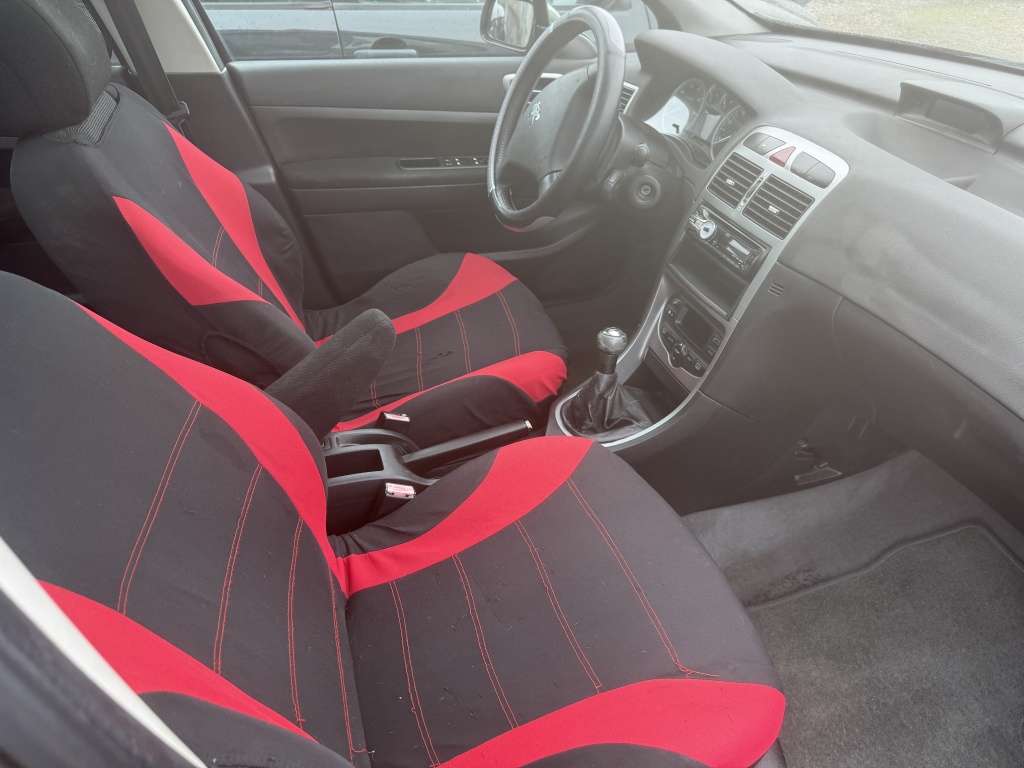 45838232-7.jpg