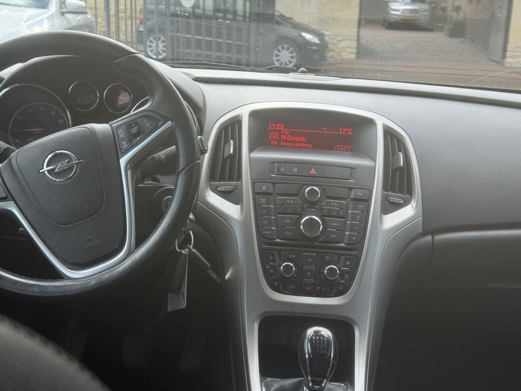 47595988-2.jpg