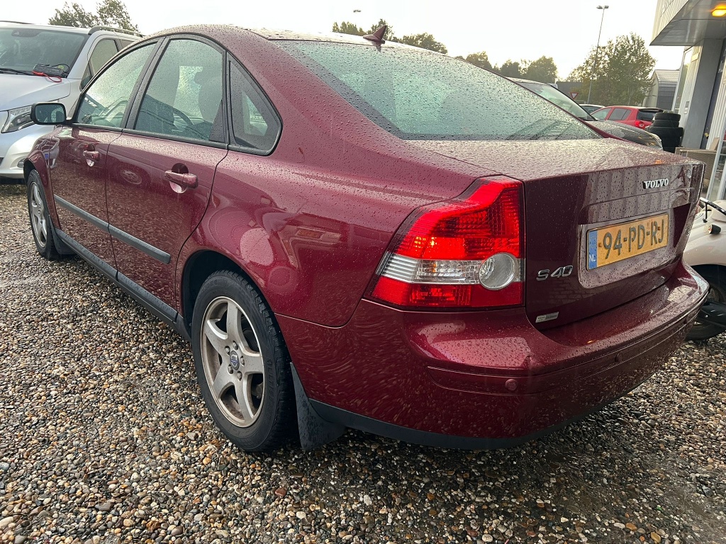 48698448-1.jpg