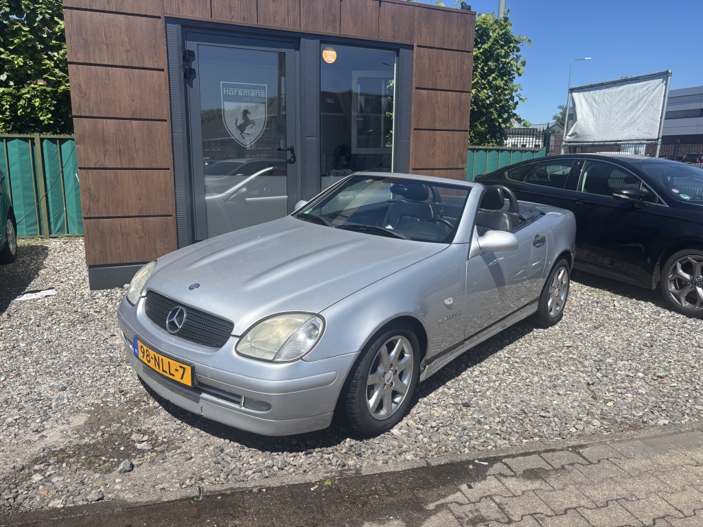 52996787