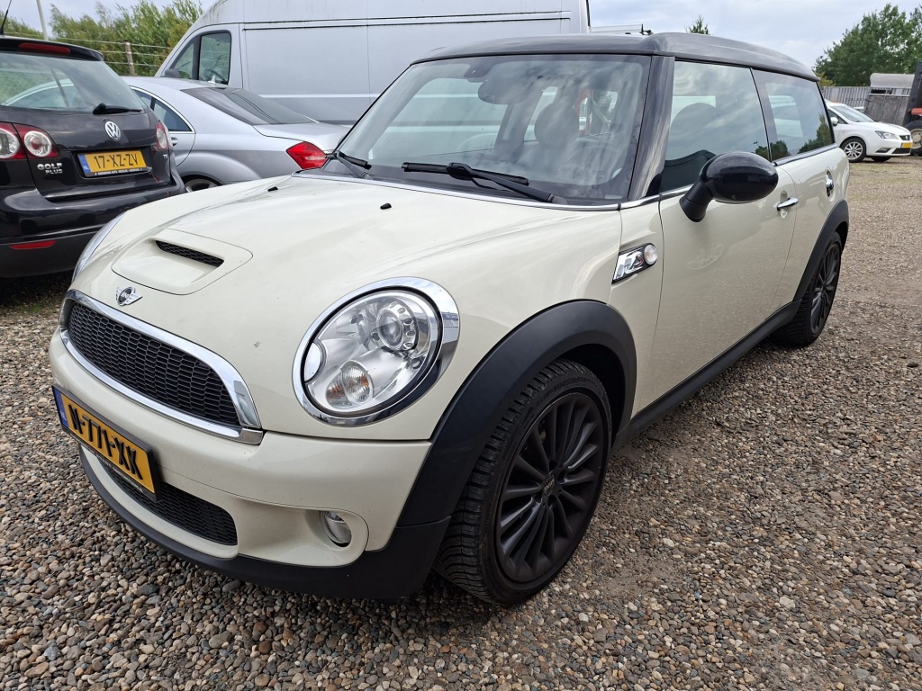 56662613 0.jpg